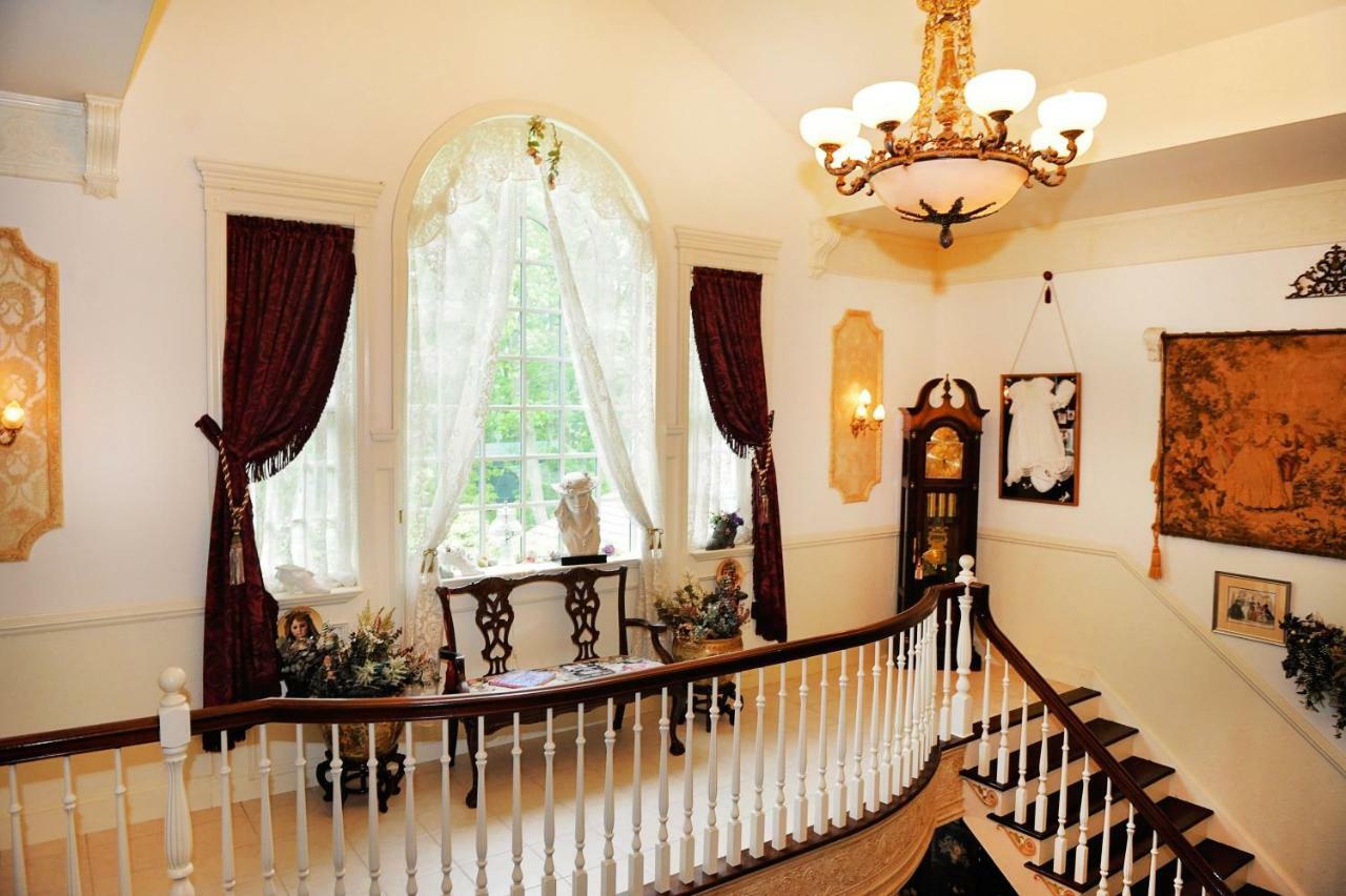 A Walk In The Woods Bed And Breakfast Southold Bagian luar foto